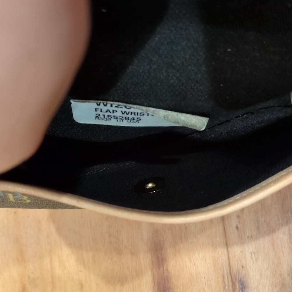Dooney & Bourke Vintage Black Rainbow Signaturw Monogram Clutch Wallet CALLOUTS - Picture 10 of 14